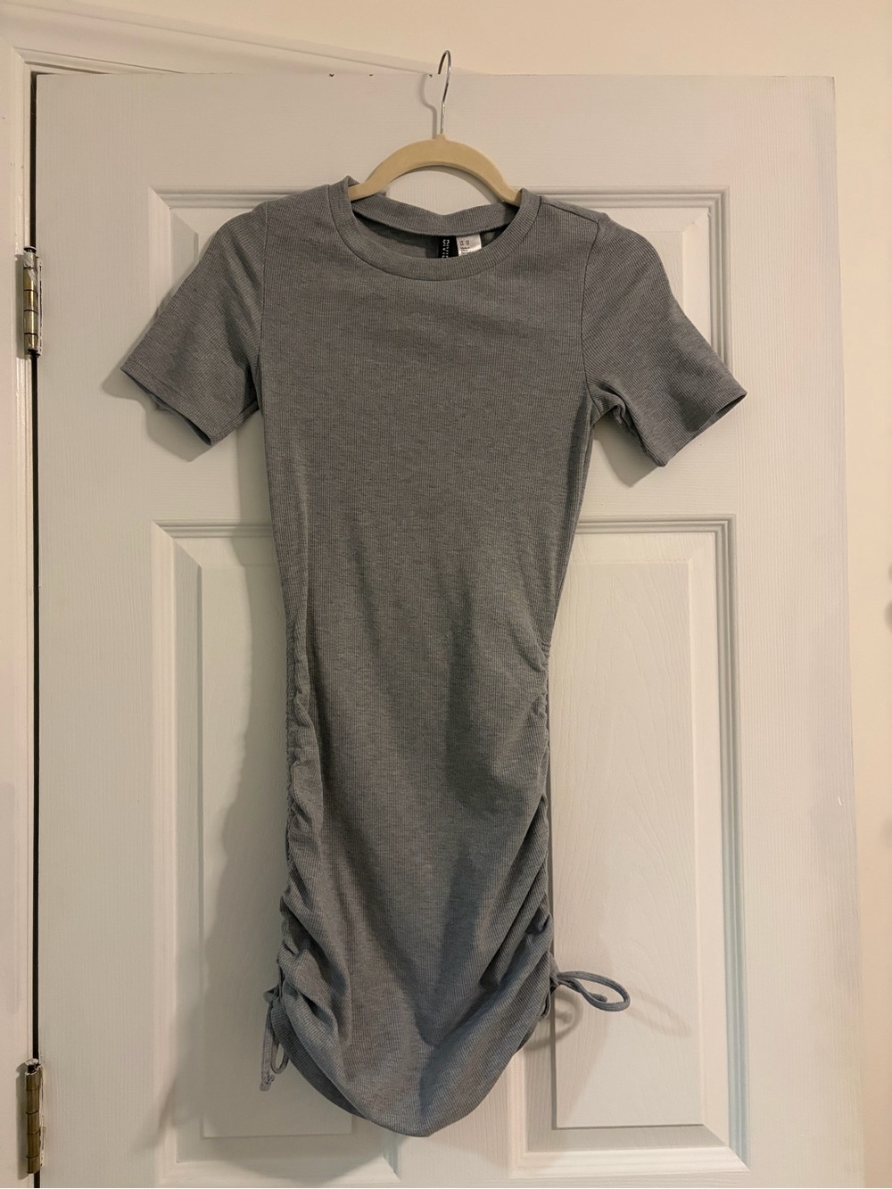 H&M Gray Short-Sleeve Ruched Side Mini Dress